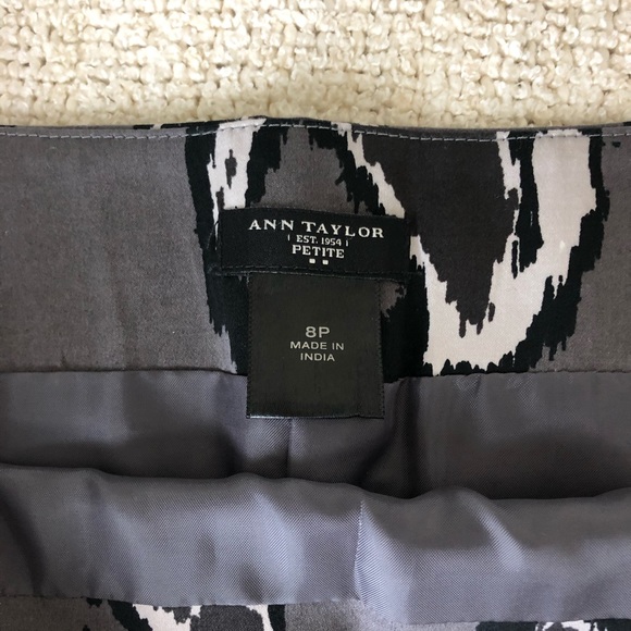 Ann Taylor Animal Print Pencil Skirt - Picture 4 of 7